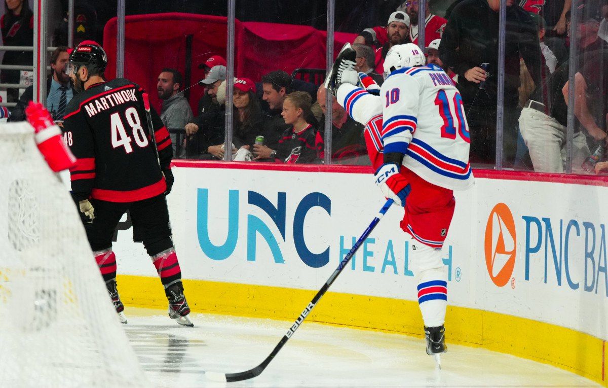 New York Rangers vs Carolina Hurricanes. Pronóstico, Apuestas y Cuotas│14 de mayo 2024