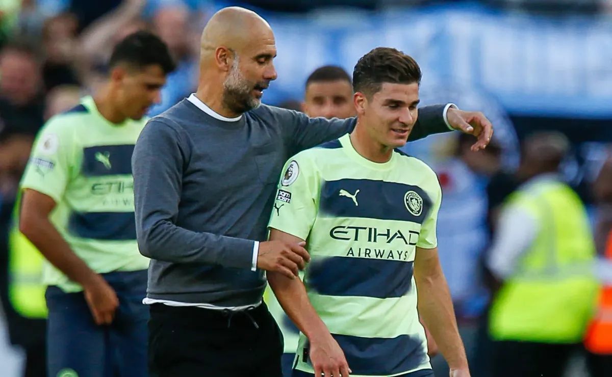 Pep Guardiola Praises Alvarez for His massive Contribution Ahead of Atletico Madrid Move