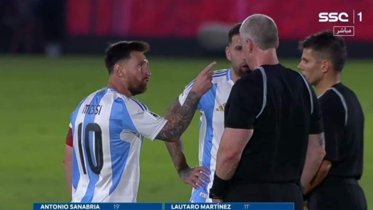 Messi Insults Referee During Paraguay vs. Argentina World Cup Qualifier: &quot;You Are a Sh*t&quot;