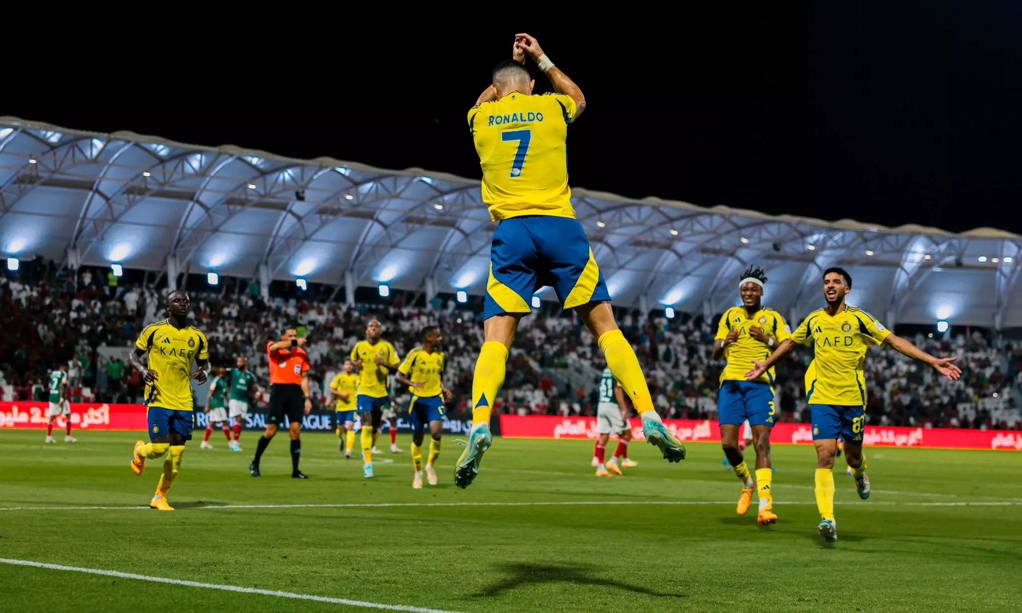 Teammate of Ronaldo Collapses During Goal Celebration