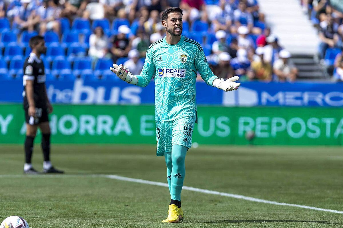 J.A. Caro, portero del Burgos CF de la LaLiga Segunda División, mantiene intacto su arco tras 10 jornadas