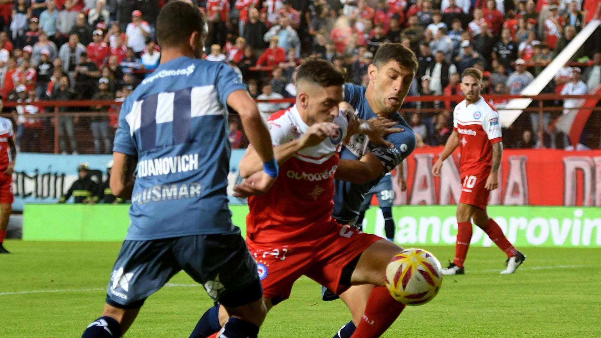 Gimnasia vs. Argentinos Juniors. Pronostico, Apuestas y Cuotas│2 de setiembre de 2024