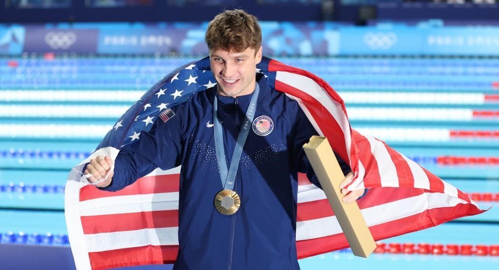 Bobby Finke gana oro en París 2024 y establece récord en los 1500 metros libres 