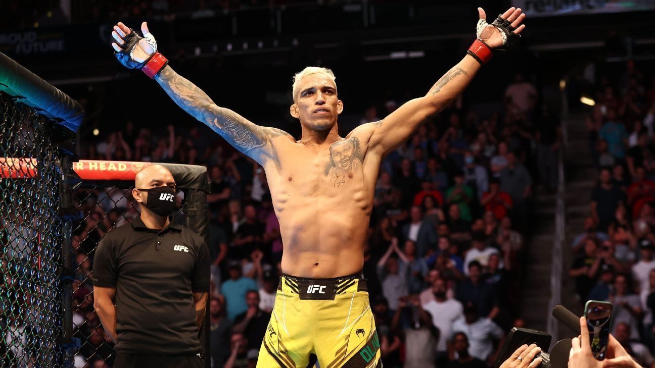 Oliveira Seeks Rematch with Holloway for BMF Title