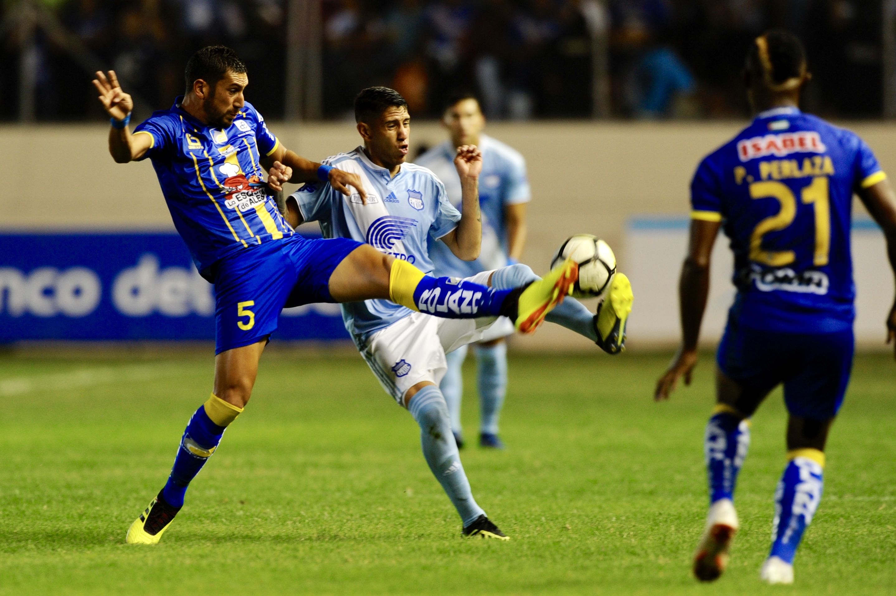 Emelec vs. Delfín. Pronostico, Apuestas y Cuotas│27 de agosto de 2023