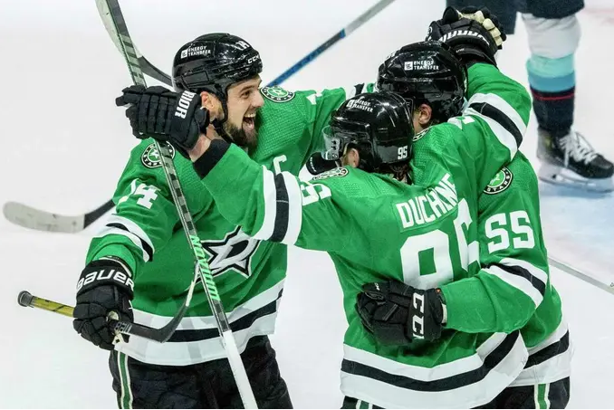 Dallas Stars vs Chicago Blackhawks Pronóstico, Apuestas y Cuotas│31 de diciembre de 2023