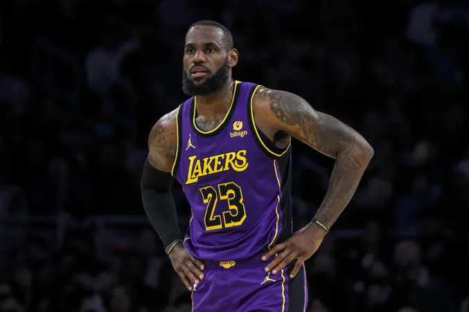 Cleveland Cavaliers vs Los Angeles Lakers Pronóstico, Apuestas y Cuotas│30 de octubre de 2024