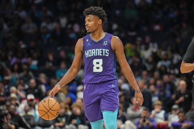 Charlotte Hornets vs Sacramento Kings. Pronostico, Apuestas y Cuotas│1 de noviembre de 2022  