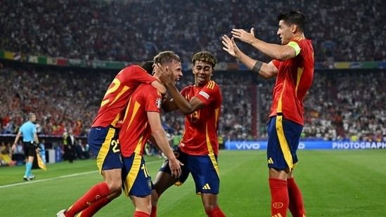 Spanish Footballer Cesar Navas: Spain Plays In A Way That Most Fans Like