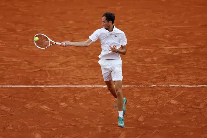 Felix Auger-Aliassime vs Daniil Medvedev Prediction, Betting Tips and Odds | 31 July 2024