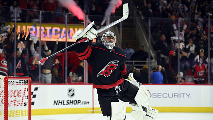 Detroit Red Wings vs Carolina Hurricanes. Pronóstico, Apuestas y Cuotas│14 de Diciembre de 2022