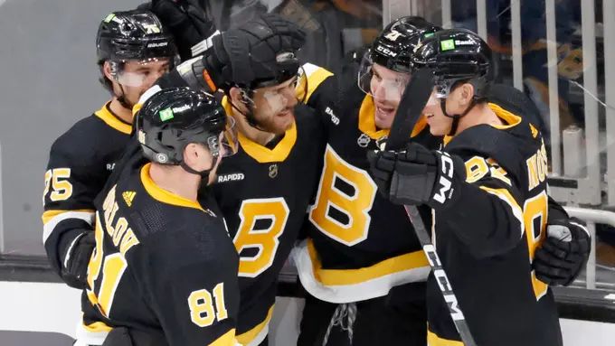 Detroit Red Wings vs Boston Bruins. Pronóstico, Apuestas y Cuotas│12 de Marzo de 2023