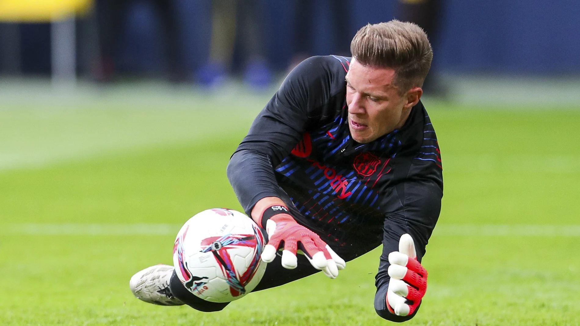 Barcelona Announce Upcoming Surgery For Injured Ter Stegen