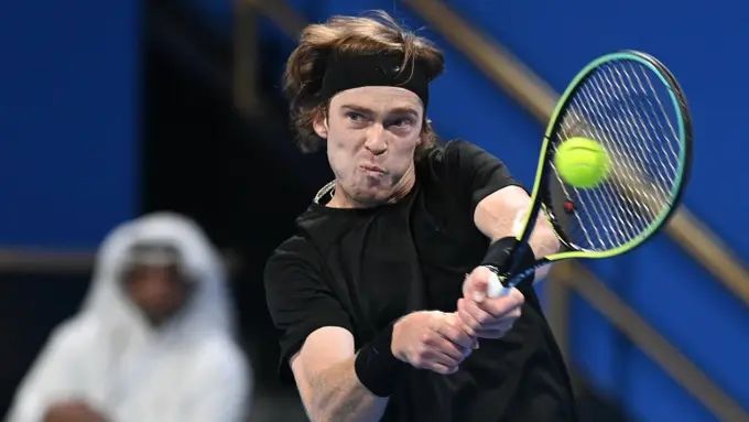 Alejandro Davidovich Fokina vs Andrei Rublev. Pronóstico, Apuestas y Cuotas│01 de Marzo de 2023