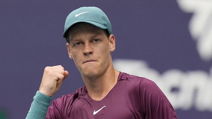 Jannik Sinner y Daniil Medvedev avanzaron a los octavos de final en el Masters 1000 de Montecarlo 