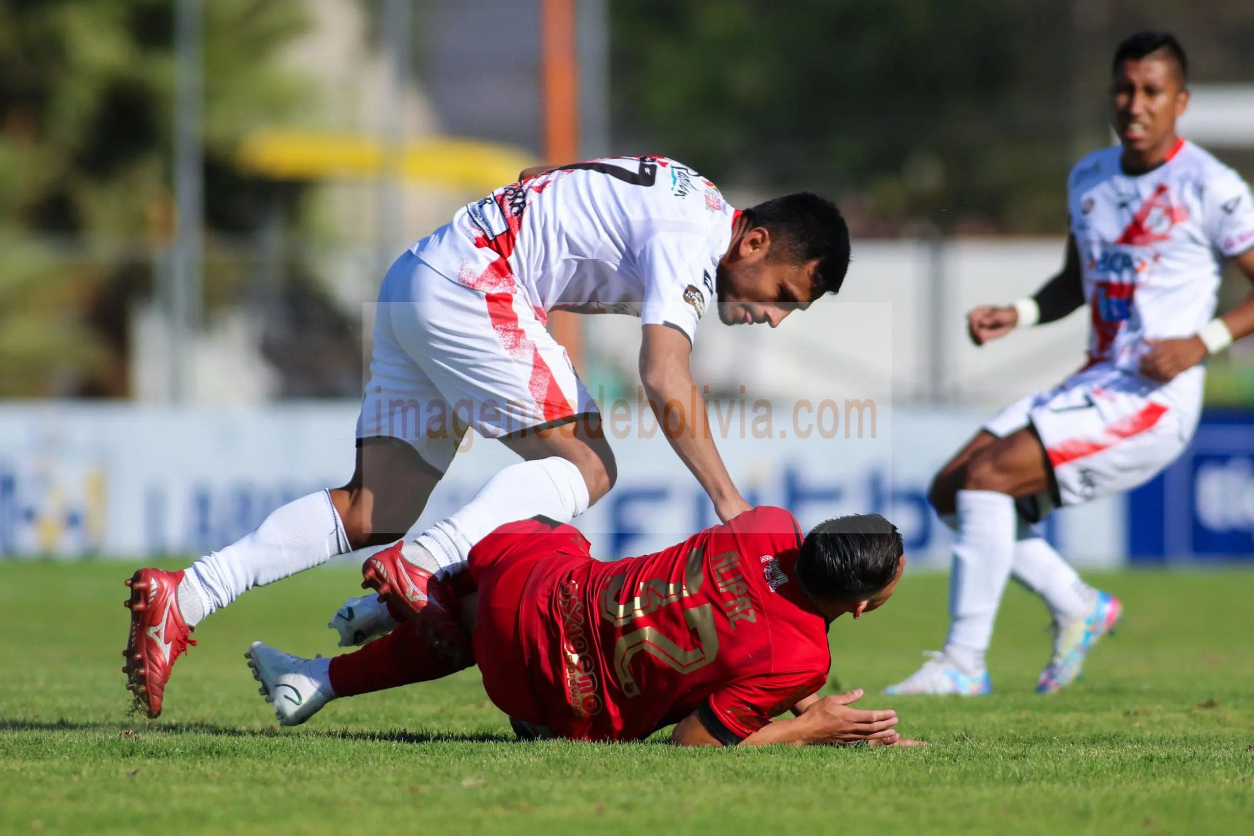 Universitario de Vinto vs. Nacional Potosí. Pronostico, Apuestas y Cuotas│7 de marzo de 2024