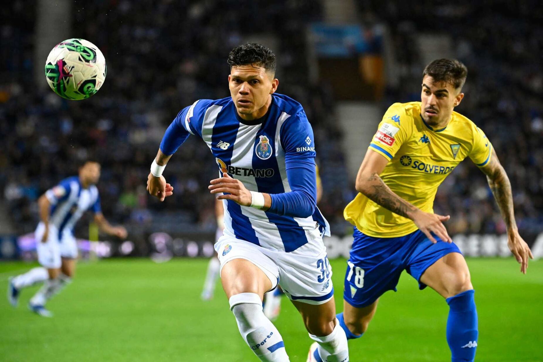 Porto vs Estoril. Pronóstico, Apuestas y Cuotas | 3 de noviembre de 2024