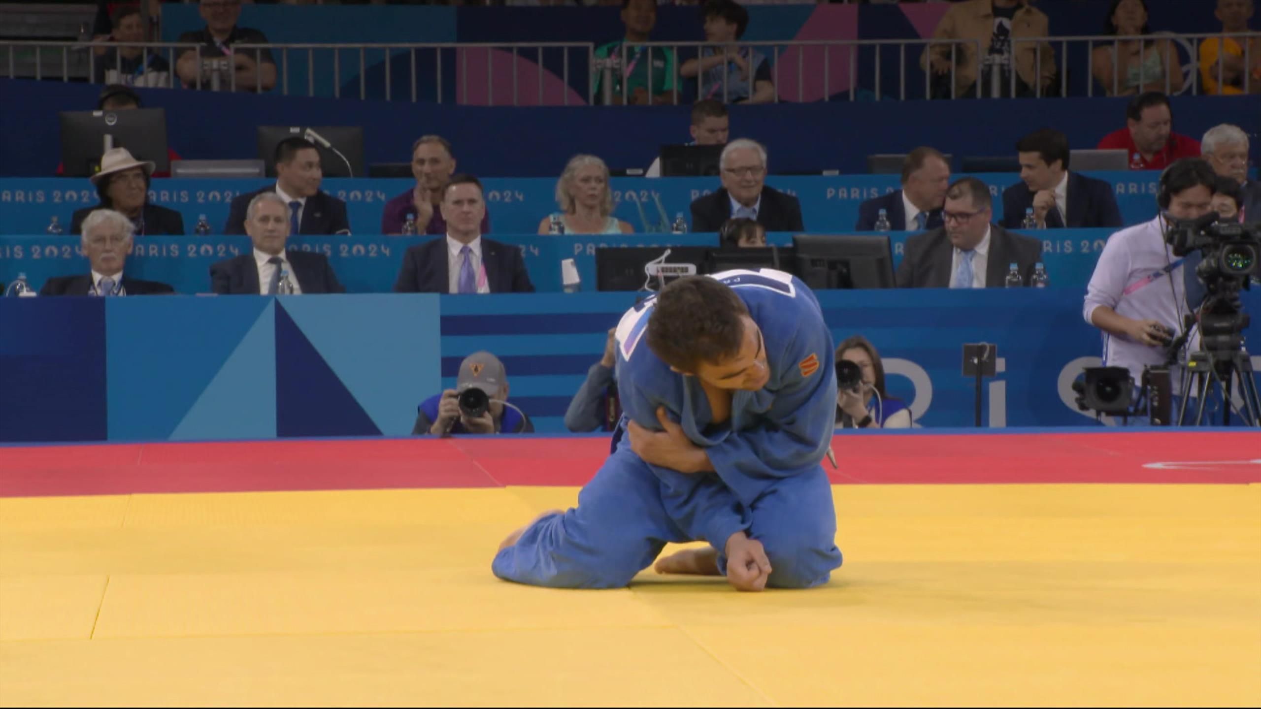 Moldovan Judoka Dislocates Shoulder While Celebrating Winning Bronze At Paris Olympics