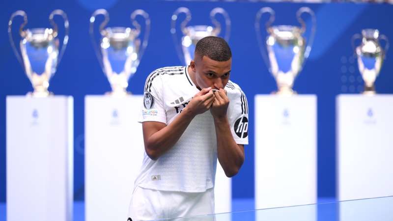 Ancelotti revela en cual posición jugará Mbappé 