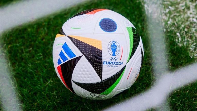 El balón 'Fussballiebe' revoluciona la Eurocopa 2024 con tecnología de vanguardia