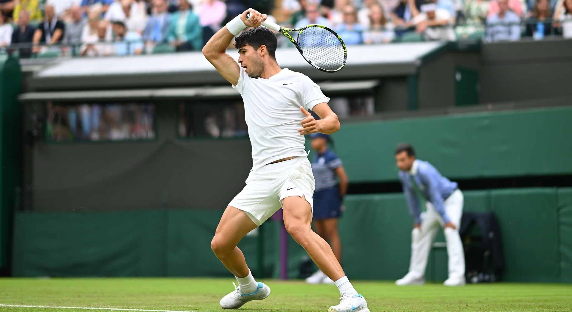 Carlos Alcaraz avanza a octavos de final en Wimbledon 