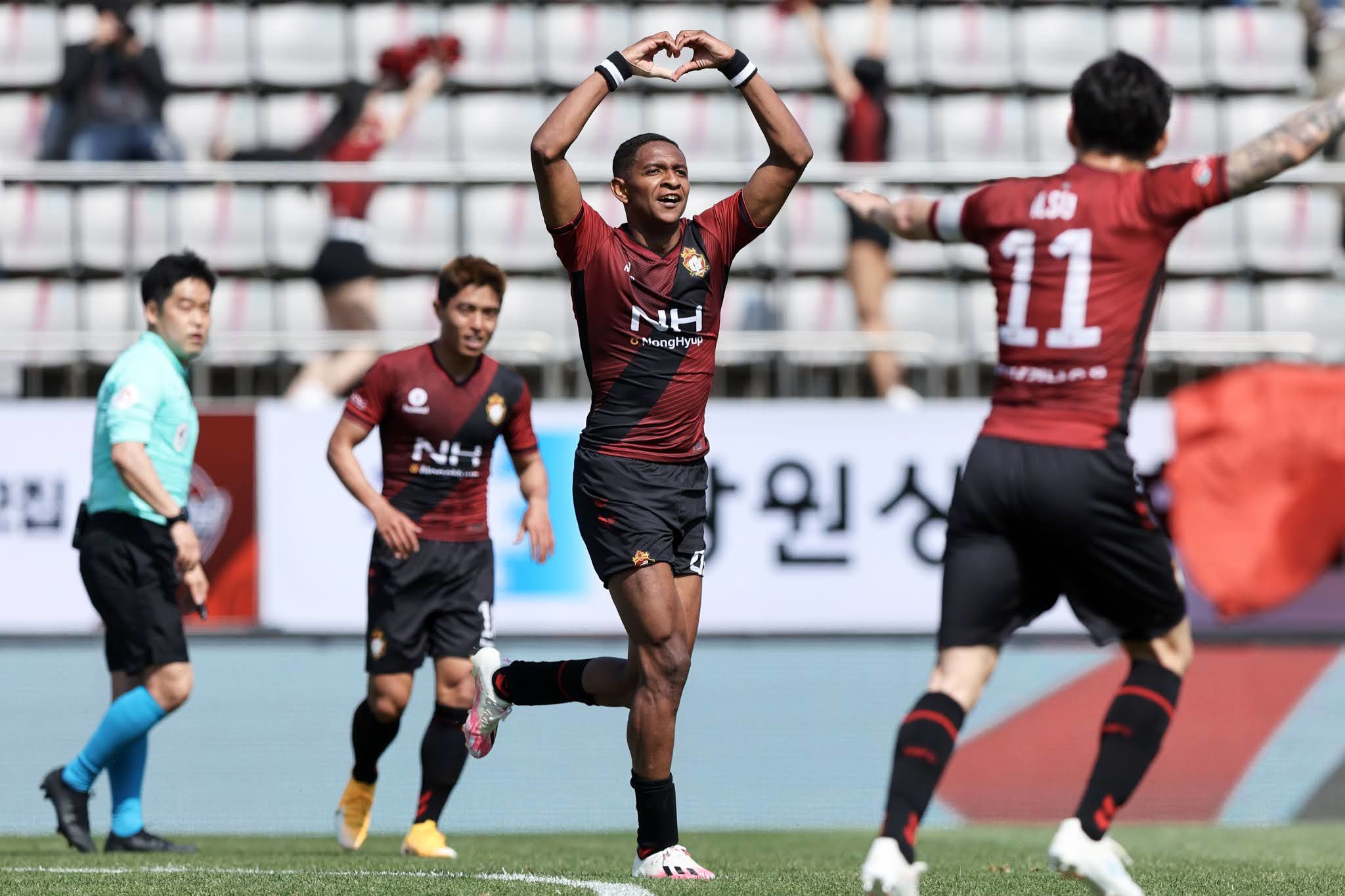 Ulsan HD vs Gimcheon Sangmu Prediction, Betting Tips & Odds | 12 MAY 2024