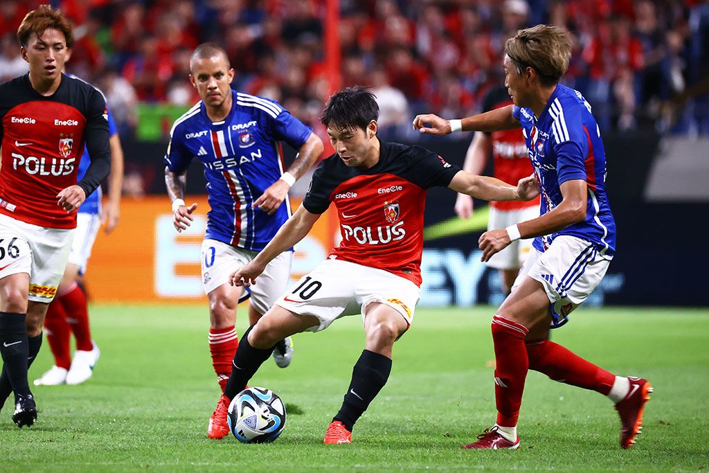 Yokohama Marinos vs Urawa Reds. Pronóstico, Apuestas y Cuotas | 30 de octubre de 2024