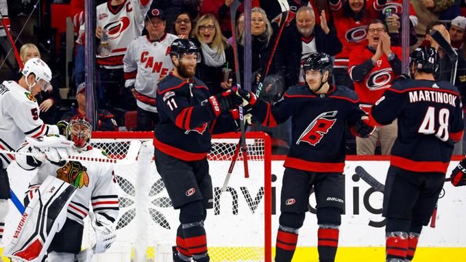 New York Rangers vs Carolina Hurricanes. Pronóstico, Apuestas y Cuotas│04 de Enero del 2023