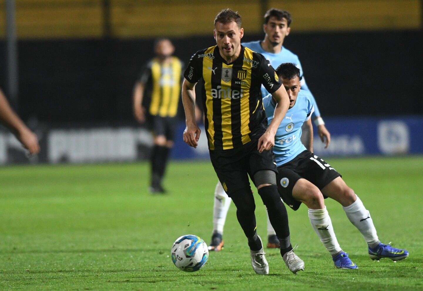 Peñarol vs. Montevideo City Torque. Pronostico, Apuestas y Cuotas│4 de julio de 2023