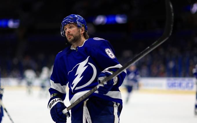 Tampa Bay Lightning vs Arizona Coyotes. Pronostico, Apuestas y Cuotas│1 de enero de 2023  