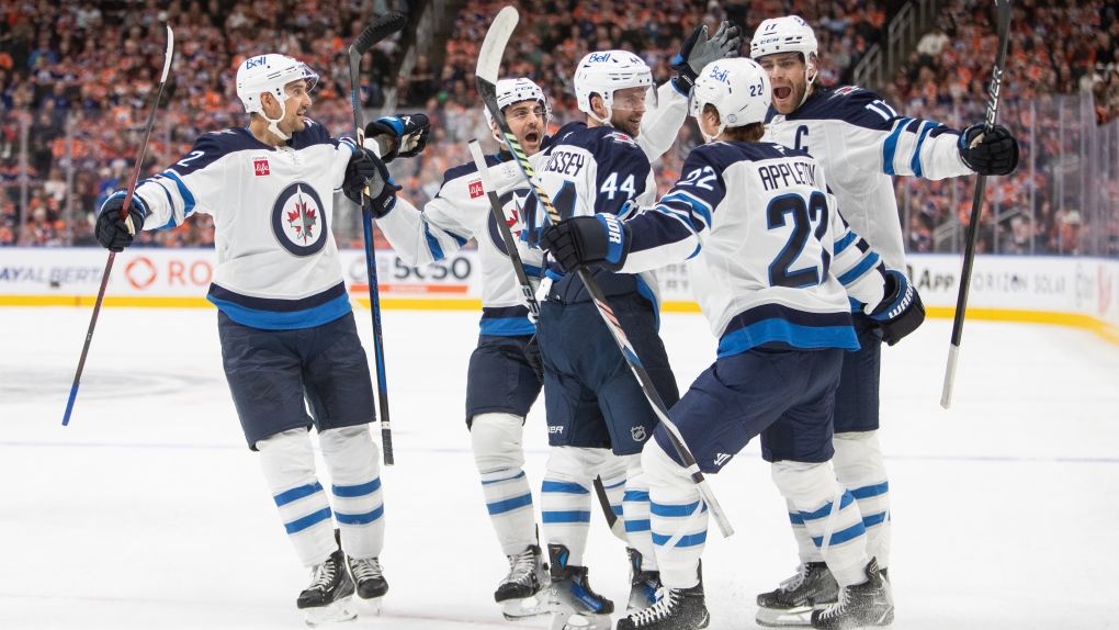 Winnipeg Jets vs. Chicago Blackhawks. Pronóstico, Apuestas y Cuotas│12 de octubre de 2024