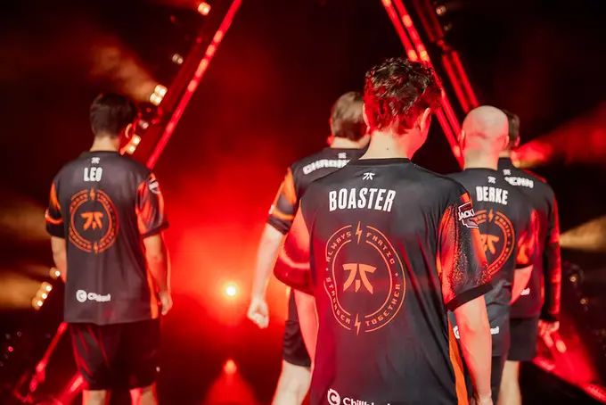 DRX vs Fnatic. Pronostico, Apuestas y Cuotas│21 de agosto de 2023  