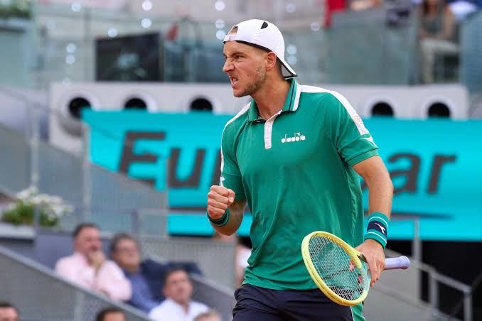 Jan-Lennard Struff vs Denis Shapovalov Prediction, Betting Tips and Odds | 20 November 2024