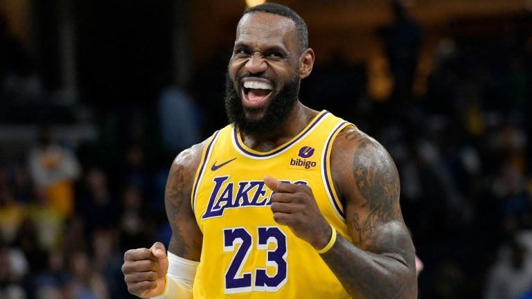 LeBron James Becomes NBA's All-Time Leader in Minutes Played