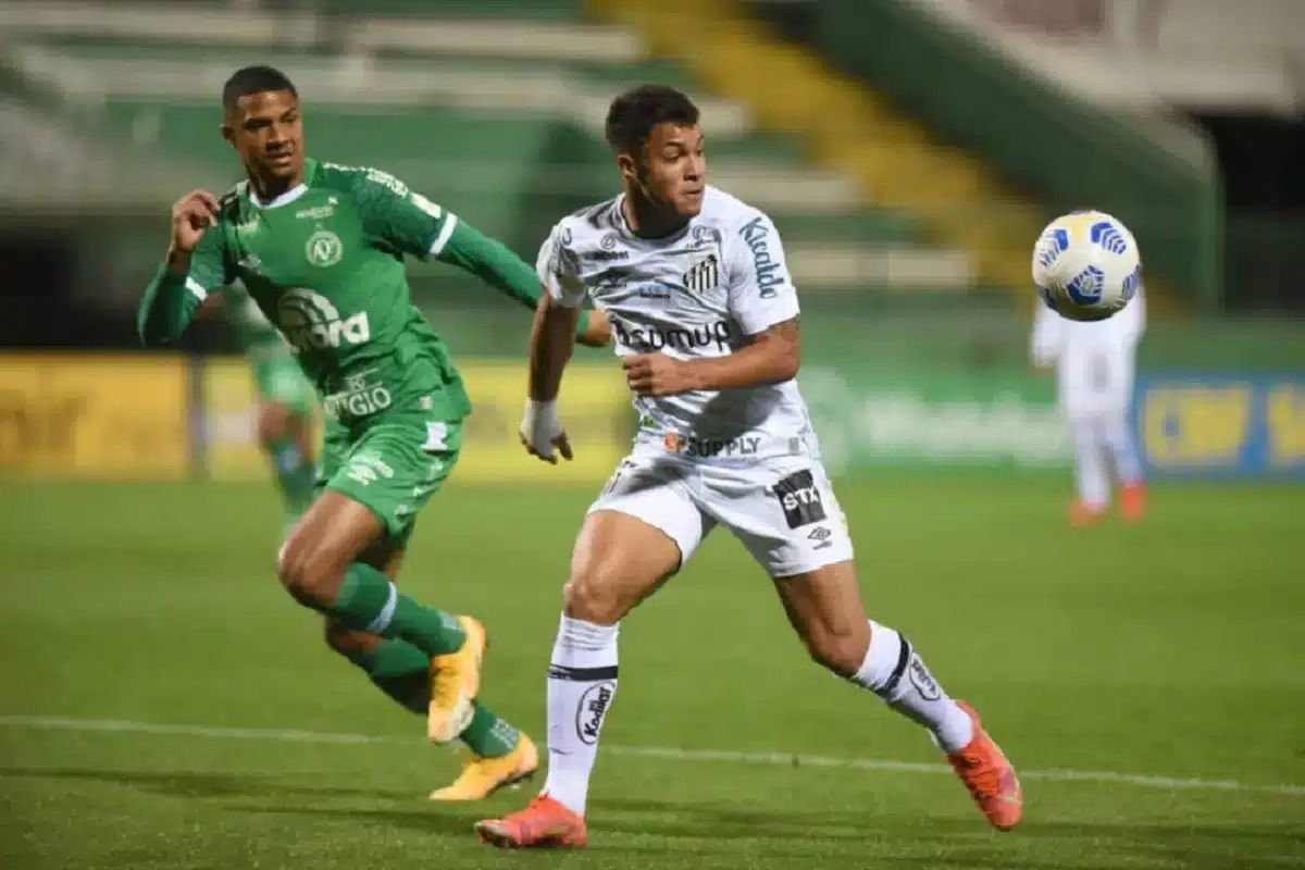 Chapecoense vs. Santos. Pronostico, Apuestas y Cuotas│17 de octubre de 2024