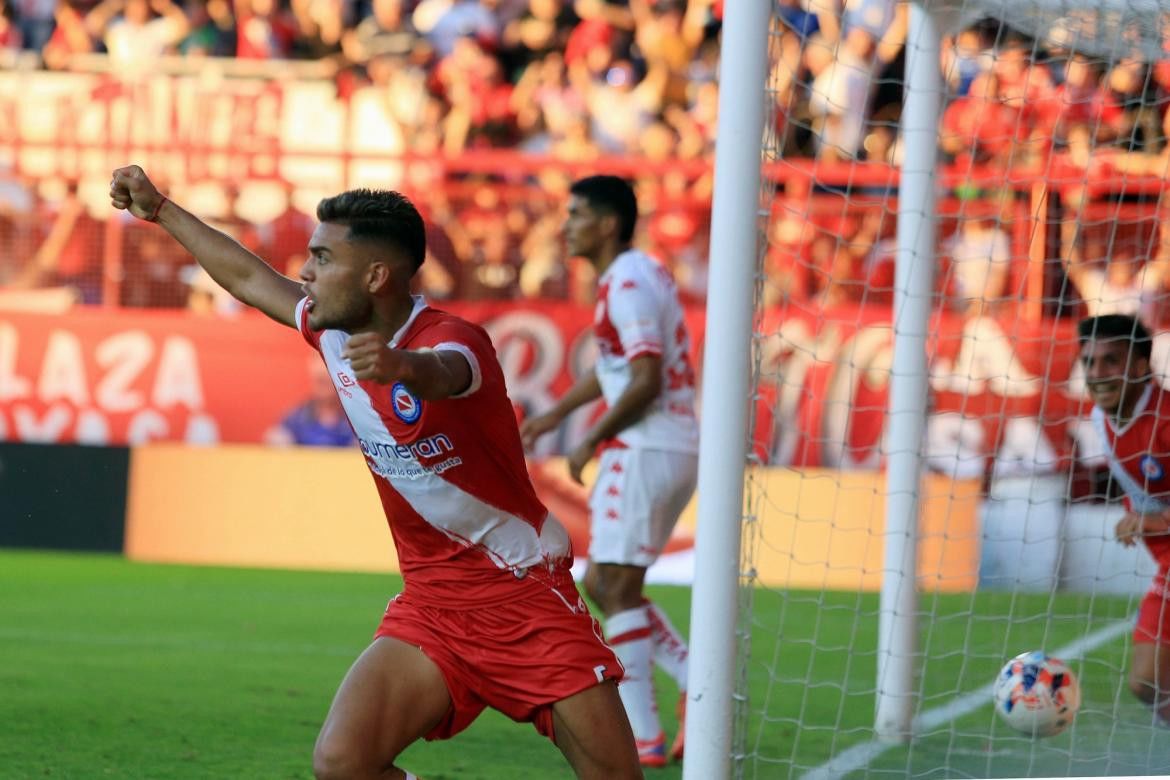 Argentinos Juniors vs. Unión de Santa Fe. Pronostico, Apuestas y Cuotas│12 de abril de 2023