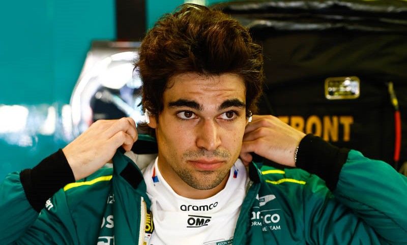 El piloto de Aston Martin Lance Stroll firmó un nuevo contrato con la escudería 