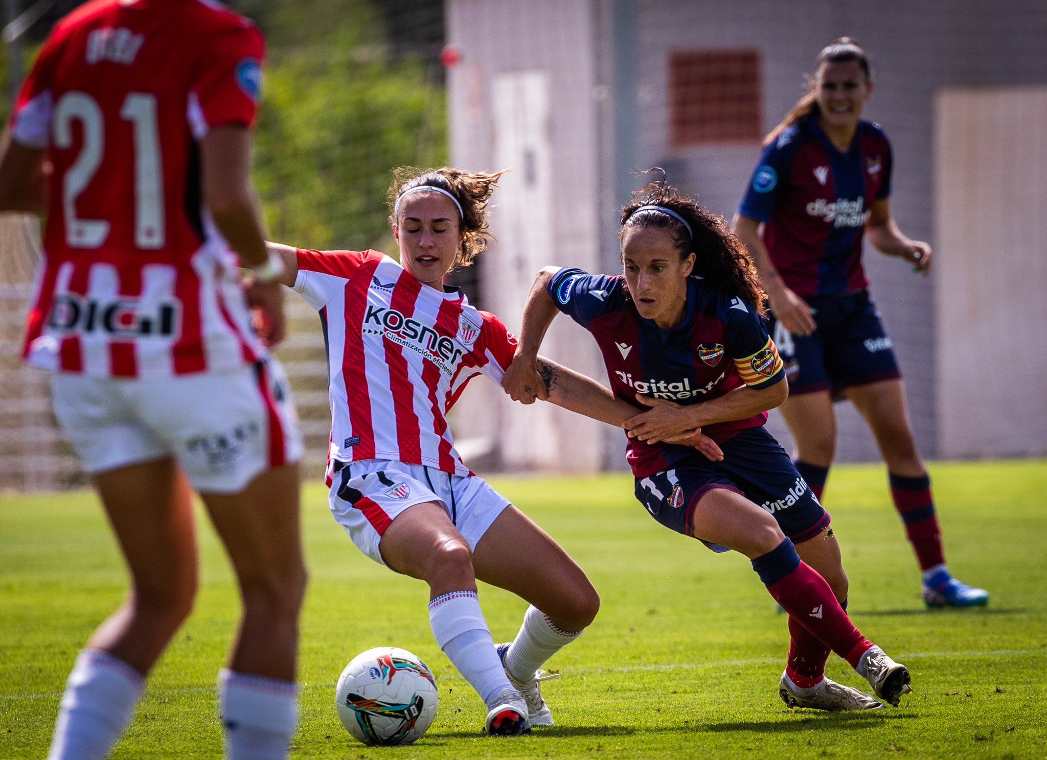 Arranca la Liga F entre polémicas arbitrales