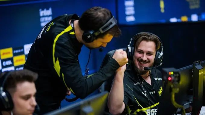 Natus Vincere vs FaZe, Pronóstico, Apuestas y Cuotas│28 de setiembre de 2024