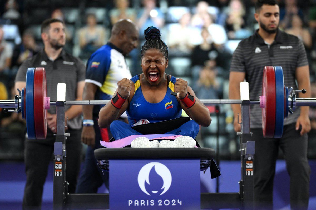 ¡Clara Fuentes se viste de oro y rompe récord paralímpico!