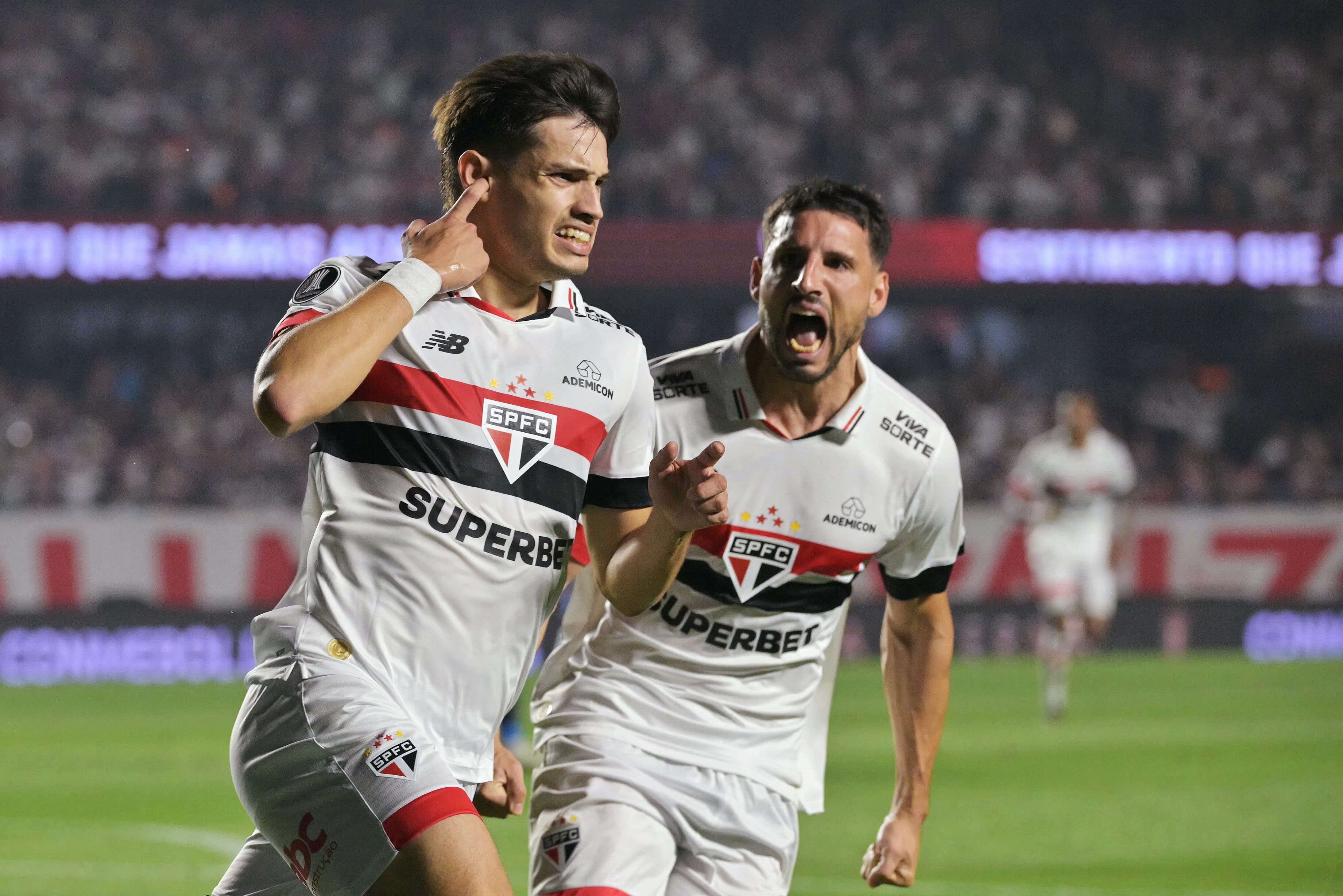 São Paulo vs Vitória Prediction, Betting Tips & Odds | 26 AUGUST 2024