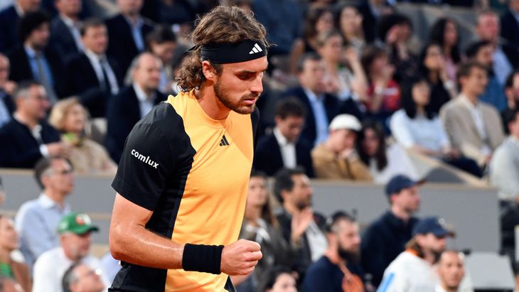 Stefanos Tsitsipas vs. Fabio Fognini. Pronóstico, Apuestas y Cuotas│19 de julio de 2024