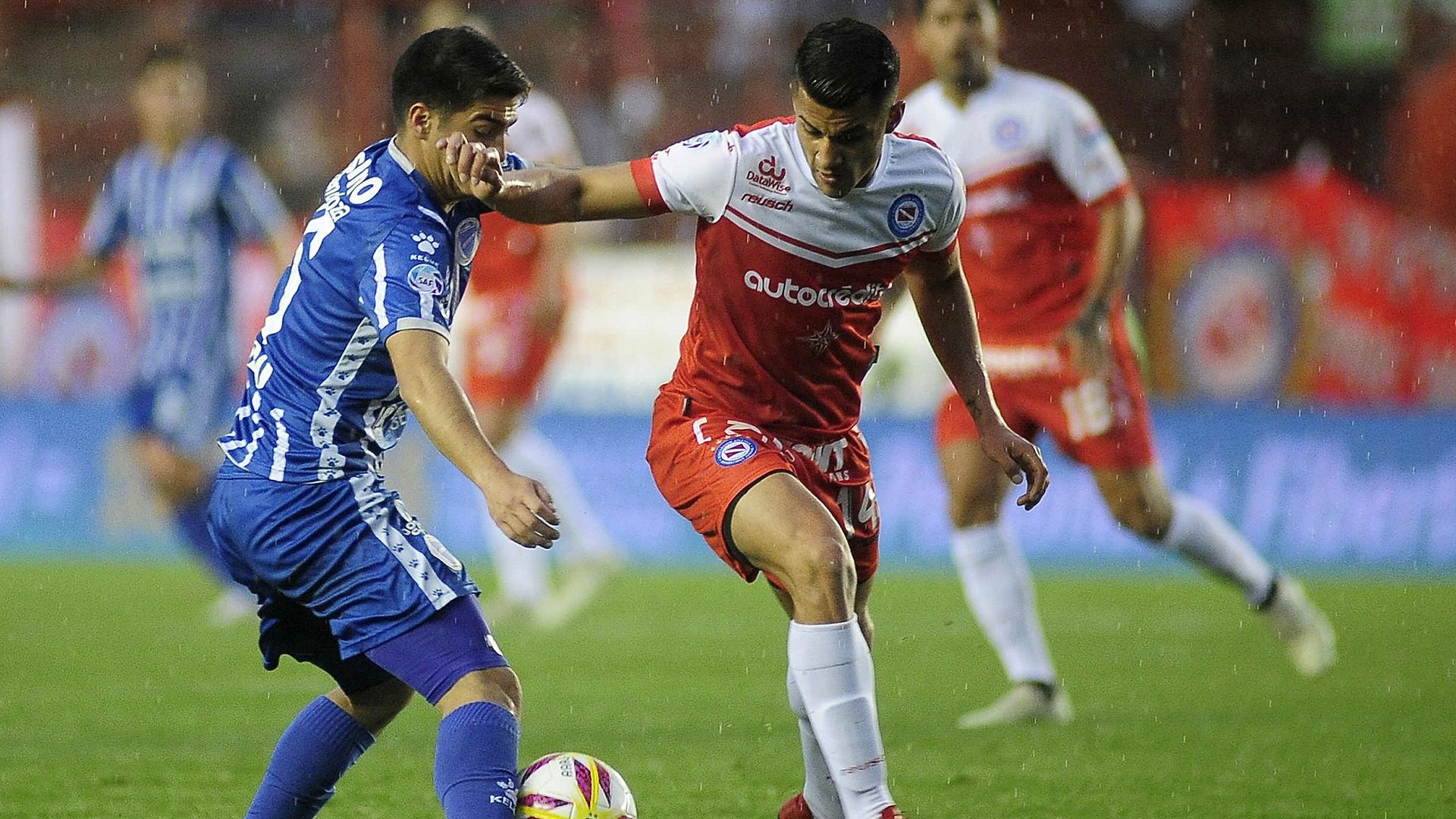 Godoy Cruz vs. Argentinos Juniors. Pronostico, Apuestas y Cuotas│3 de agosto de 2024