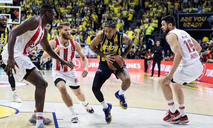 Fenerbahce vs Olympiacos. Pronóstico, Apuestas y Cuotas│2 de noviembre de 2023