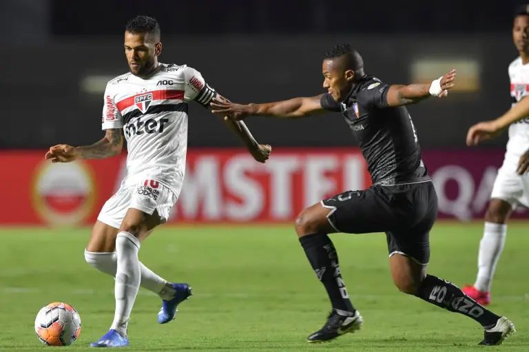 LDU Quito vs. Sao Paulo. Pronostico, Apuestas y Cuotas│25 de agosto de 2023