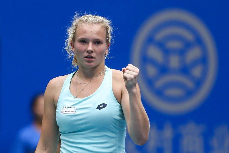 Shuai Zhang vs Katerina Siniakova. Pronóstico, Apuestas y Cuotas│22 de Agosto de 2022