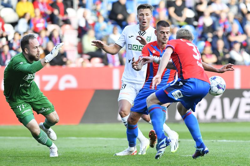 Viktoria Plzen vs Karvina Prediction, Betting Tips and Odds | 11 August 2024