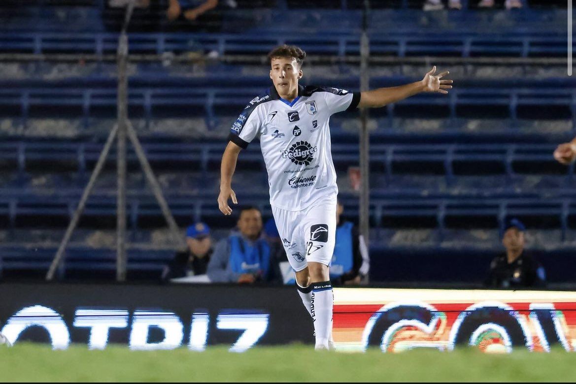 ¡De Gallos al Cagliari! Futbolista del Querétaro se va al viejo continente