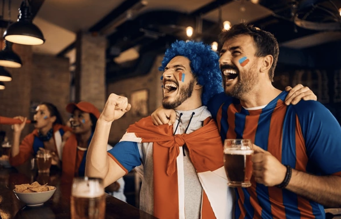 El consumo de cerveza entre la afición española al fútbol: una tradición que perdura