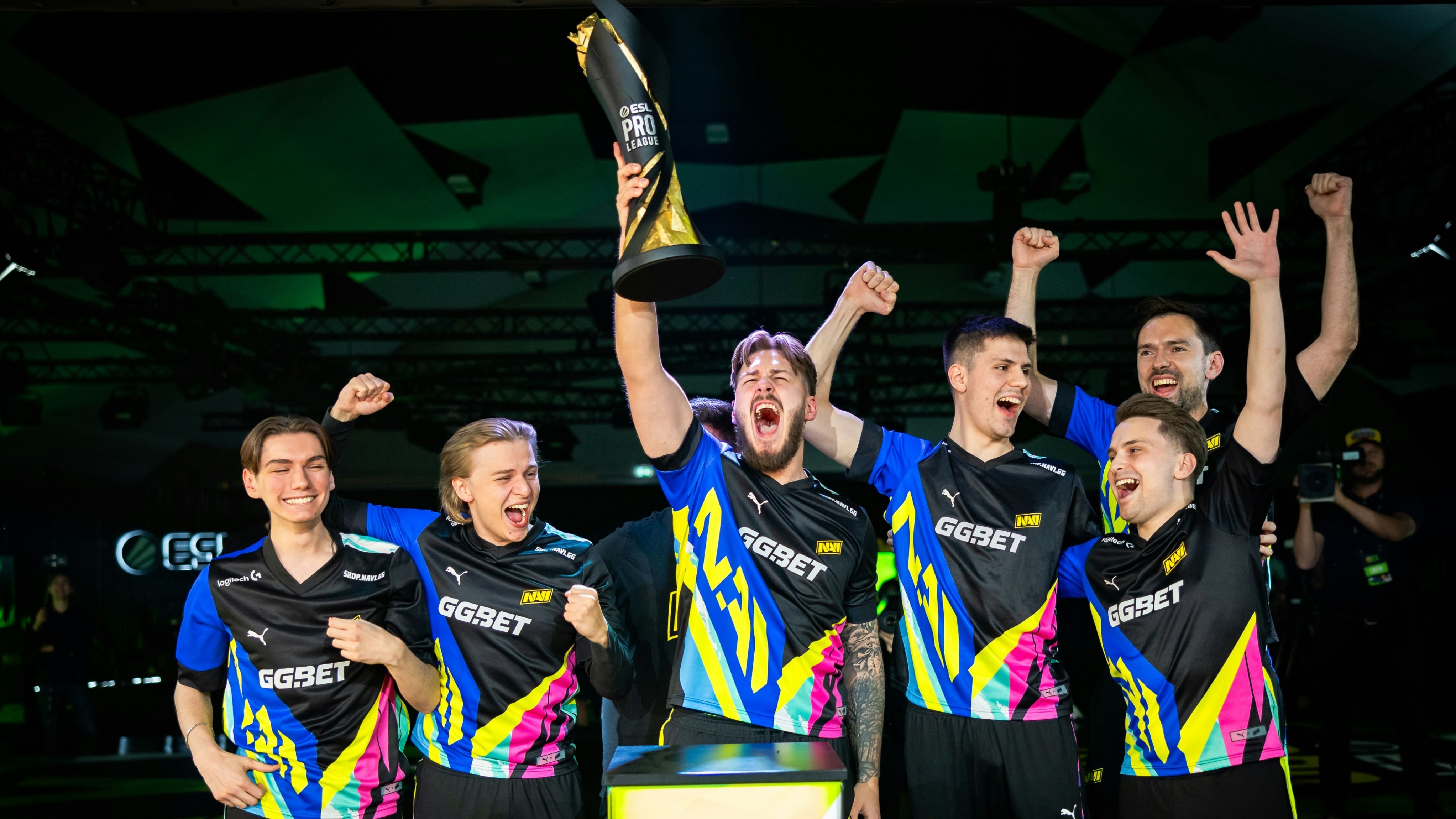 Natus Vincere vs. Team Falcons. Pronóstico, Apuestas y Cuotas│25 de septiembre de 2024